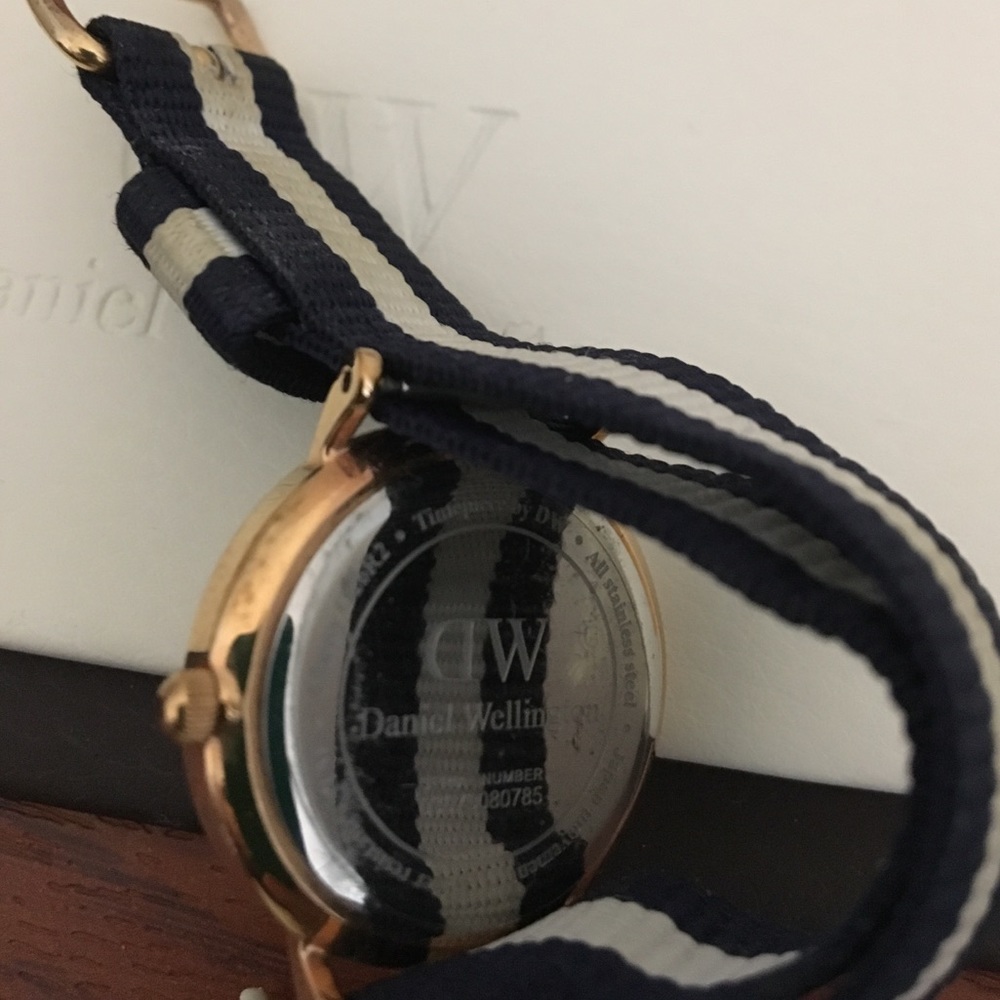 Daniel Wellington watch - Picture 3 of 5